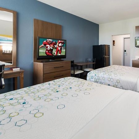 Hometowne Studios By Red Roof Newport News - Hampton West Exteriér fotografie
