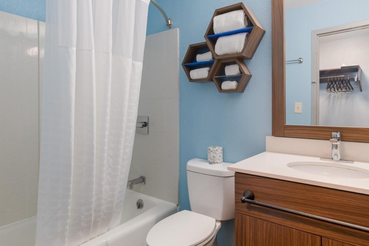Hometowne Studios By Red Roof Newport News - Hampton West Exteriér fotografie