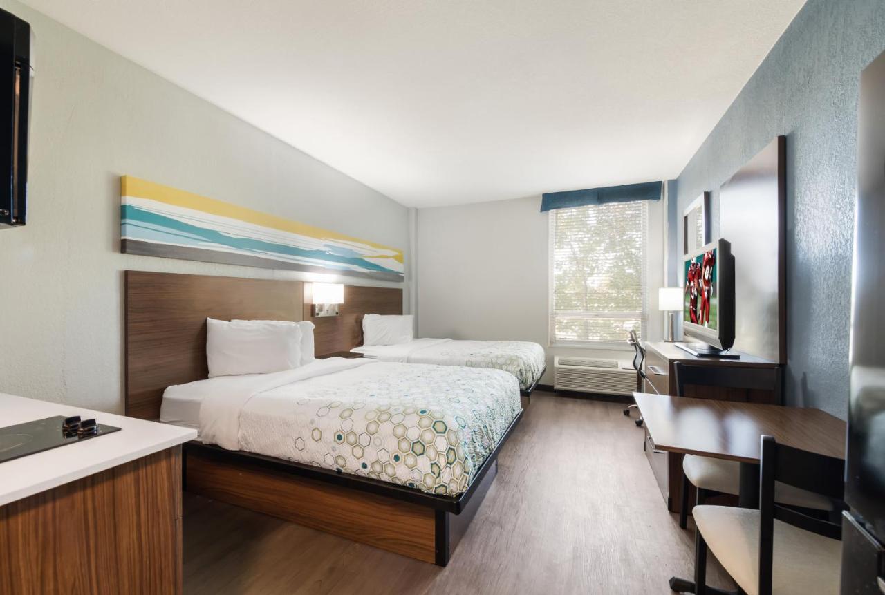 Hometowne Studios By Red Roof Newport News - Hampton West Exteriér fotografie